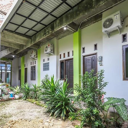 Hotel Oyo 3830 Dfarys Gh Syariah Balikpapan  Zewnętrze zdjęcie