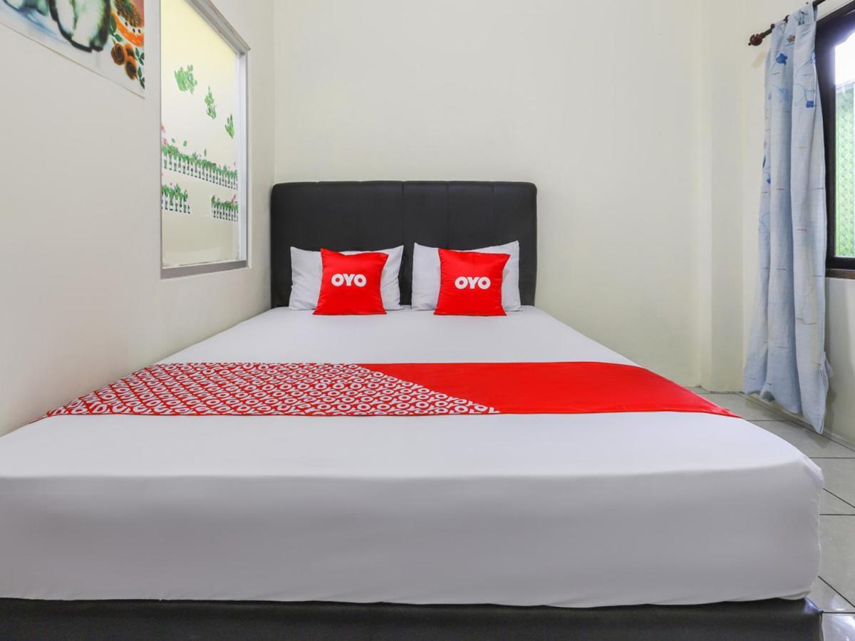Hotel Oyo 3830 Dfarys Gh Syariah Balikpapan  Zewnętrze zdjęcie